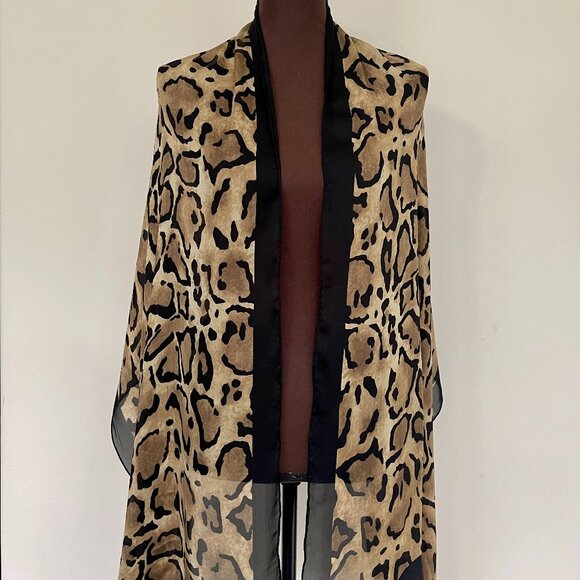 New Gucci Animal Print Stole Silk Satin Scarf with Gucci Box - Picture 1 of 16